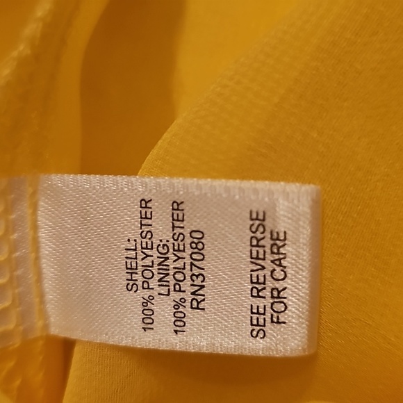 Sleveless Lemon Yellow 3 Layer Chiffon Blouse. - Picture 13 of 14